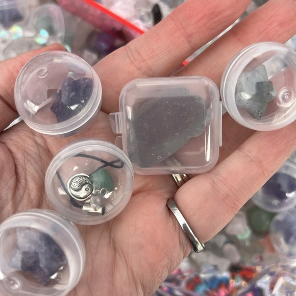 Ostara Delight Spring Crystal Scoop Bag - Picture 5 of 6